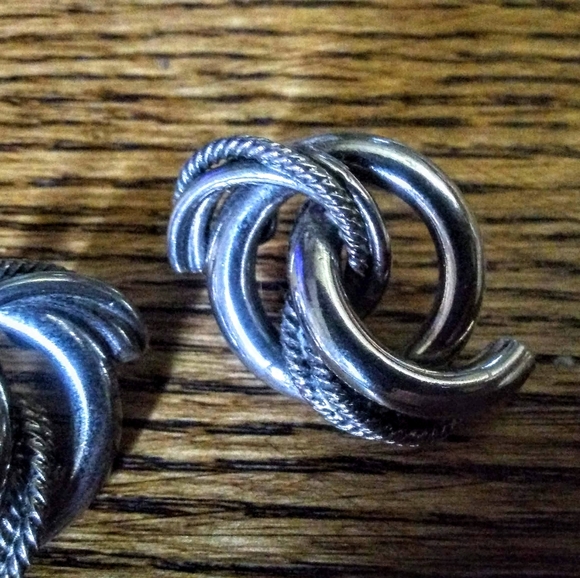 Vintage Silver Knotted Post Earrings - Picture 2 of 8